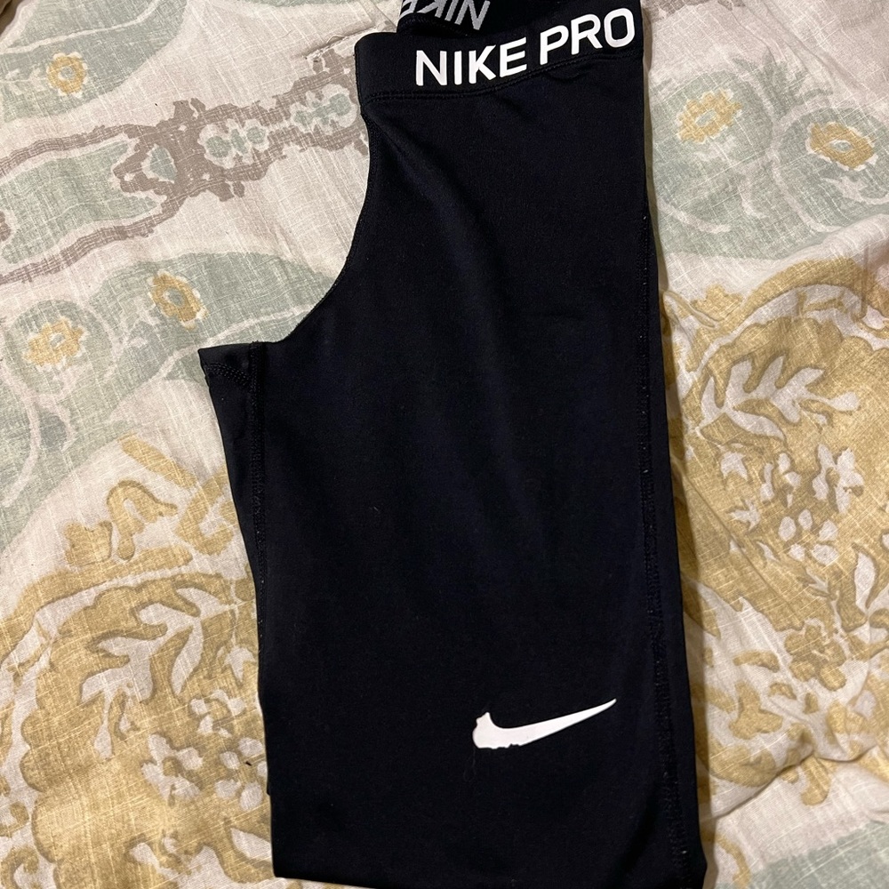 Nike Pro Capri Leggings size XS